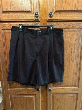 Men's Athletic Black Pleated Tommy Hilfiger Golf shorts 36” waist